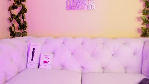 Snapshot of zoe_kravitx chatting on December 2024 09:13:02 AM CAMILA online show from December 2024 09:13:02 AM