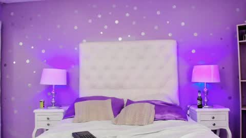 Snapshot of zoe_kravitx chatting on December 2024 04:48:02 AM CAMILA online show from December 2024 04:48:02 AM