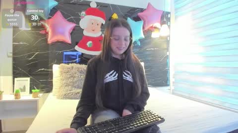 Snapshot of zoe_le chatting on December 2025 11:41:02 AM Zoe online show from December 2025 11:41:02 AM