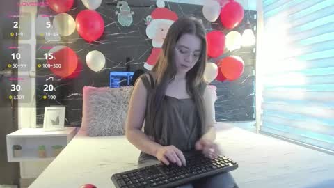 Snapshot of zoe_le chatting on December 2025 11:36:02 AM Zoe online show from December 2025 11:36:02 AM