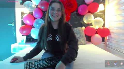 Snapshot of zoe_le chatting on February 2026 11:51:01 AM Zoe online show from February 2026 11:51:01 AM