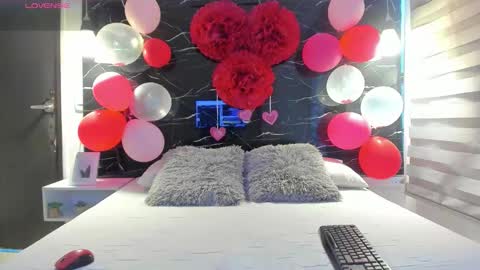 Snapshot of zoe_le chatting on February 2026 11:44:02 AM Zoe online show from February 2026 11:44:02 AM