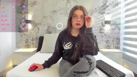 Snapshot of zoe_le chatting on March 2026 11:49:01 AM Zoe online show from March 2026 11:49:01 AM