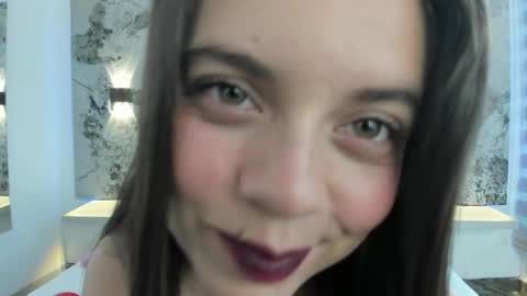 Snapshot of zoe_le chatting on April 2026 11:30:02 AM Zoe online show from April 2026 11:30:02 AM