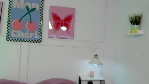 Zoe Lynch online show from March 2026 11:26:01 AM