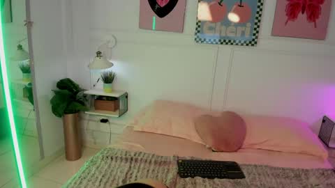 Snapshot of zoe_lynch_ chatting on June 2026 12:07:02 PM Zoe Lynch online show from June 2026 12:07:02 PM