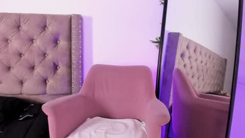 Zoe Olsen online show from January 2025 03:09:02 PM