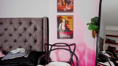 Zoe Olsen online show from January 2025 03:26:01 PM