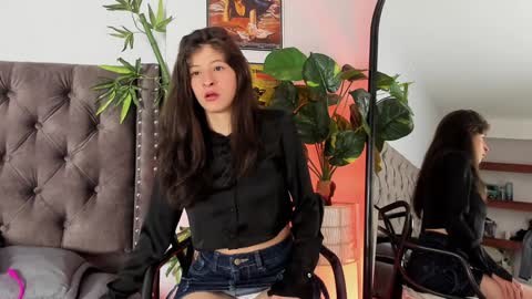 Zoe Olsen online show from February 2025 01:32:02 PM