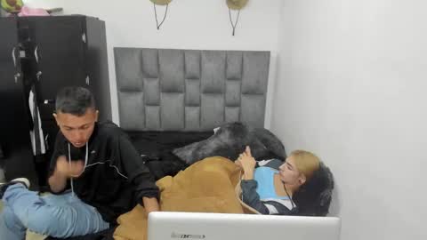 She Zoe He Painn online show from November 2025 07:23:02 PM