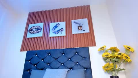 Zoe online show from November 2025 09:37:02 PM