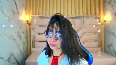 Zoe  online show from October 2025 03:36:02 AM