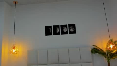 Zoe online show from November 2025 11:59:01 PM