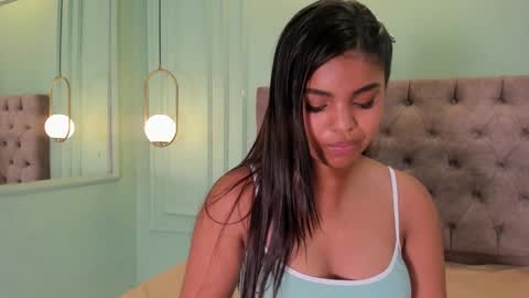 Snapshot of zoe_roux210949 chatting on February 2025 03:08:02 AM Zoe online show from February 2025 03:08:02 AM