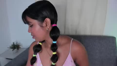 Snapshot of zoe_roux210949 chatting on February 2025 09:41:02 PM Zoe online show from February 2025 09:41:02 PM