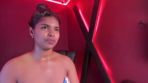 Snapshot of zoe_roux210949 chatting on March 2025 07:54:02 PM Zoe online show from March 2025 07:54:02 PM