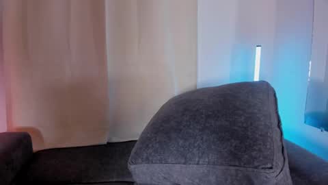 Snapshot of zoe_roux210949 chatting on March 2025 01:14:02 AM Zoe online show from March 2025 01:14:02 AM