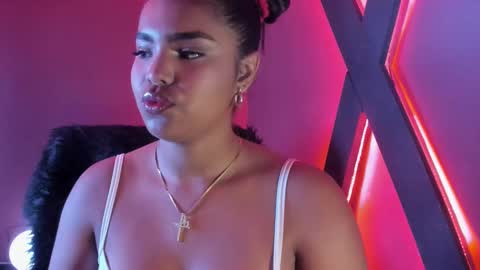 Snapshot of zoe_roux210949 chatting on September 2025 02:51:01 PM Zoe online show from September 2025 02:51:01 PM