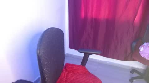 ZOE online show from February 2025 09:20:02 PM