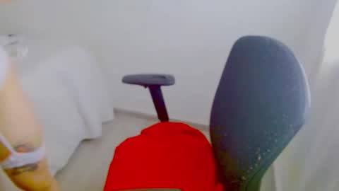 ZOE online show from October 2025 09:12:02 PM