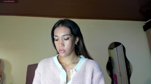 Snapshot of zoe_storm2 chatting on April 2026 10:44:02 PM Zoe online show from April 2026 10:44:02 PM