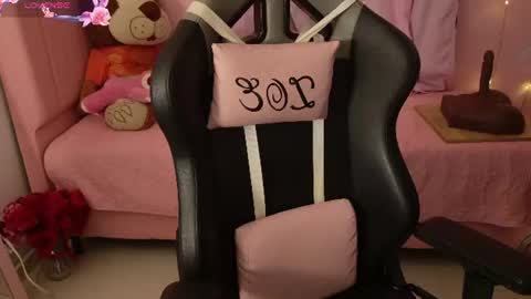 Snapshot of zoe_sullivan_ chatting on June 2026 09:01:01 AM zoe_sullivan_ online show from June 2026 09:01:01 AM