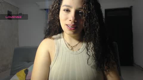 Snapshot of zoe_tai chatting on April 2026 12:08:01 AM zoe tai online show from April 2026 12:08:01 AM