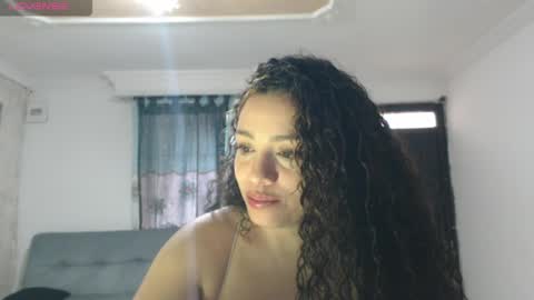 Snapshot of zoe_tai chatting on April 2026 07:33:02 PM zoe tai online show from April 2026 07:33:02 PM