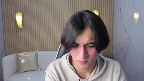 Zoe online show from November 2025 12:53:02 PM