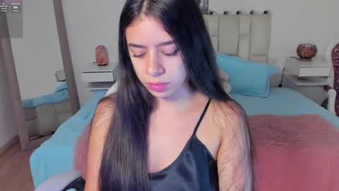 Zoe online show from October 2025 12:00:02 PM