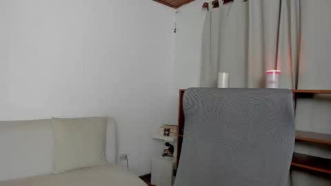 Snapshot of zoe_wattson chatting on February 2026 02:41:01 AM Zoe online show from February 2026 02:41:01 AM