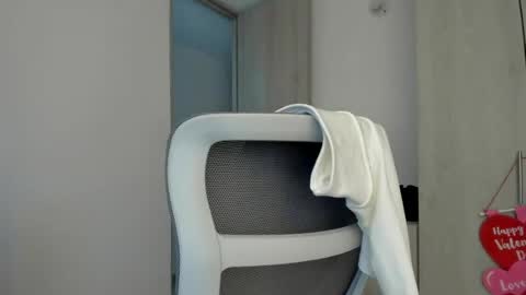 Snapshot of zoe_wattson chatting on June 2026 12:35:01 AM Zoe online show from June 2026 12:35:01 AM