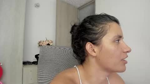 Snapshot of zoe_wattson chatting on June 2026 04:33:01 AM Zoe online show from June 2026 04:33:01 AM