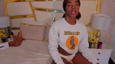 Zoecarrter online show from February 2026 03:23:01 PM