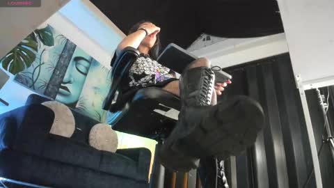 Snapshot of zoeconti chatting on February 2026 02:26:01 AM Zoe online show from February 2026 02:26:01 AM