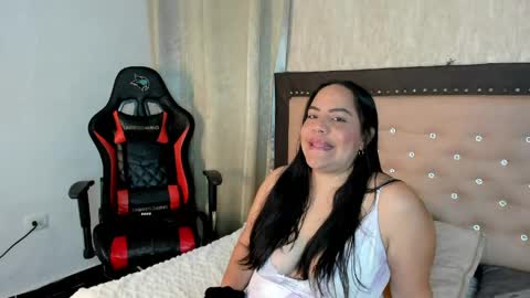 zoedeleon online show from May 2026 07:22:02 PM