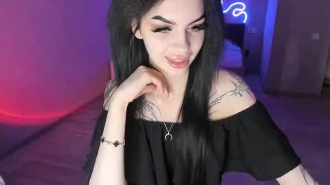 Snapshot of zoedrift chatting on September 2025 01:11:02 PM zoedrift online show from September 2025 01:11:02 PM