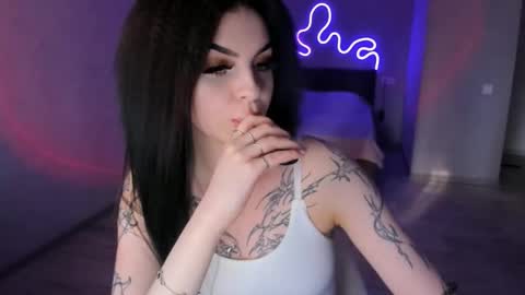 Snapshot of zoedrift chatting on October 2025 12:02:01 PM zoedrift online show from October 2025 12:02:01 PM