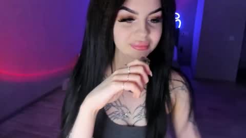 Snapshot of zoedrift chatting on October 2025 01:20:02 PM zoedrift online show from October 2025 01:20:02 PM