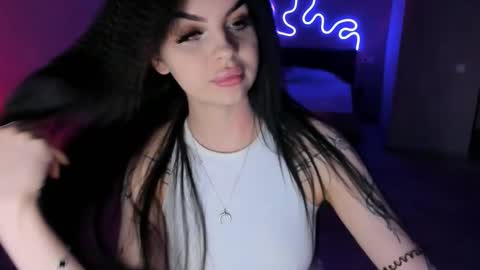 Snapshot of zoedrift chatting on October 2025 01:44:01 PM zoedrift online show from October 2025 01:44:01 PM