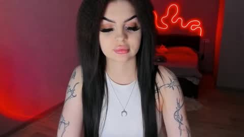 Snapshot of zoedrift chatting on December 2025 02:00:02 PM zoedrift online show from December 2025 02:00:02 PM