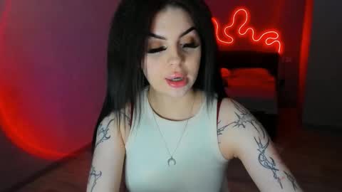 Snapshot of zoedrift chatting on December 2025 02:21:01 PM zoedrift online show from December 2025 02:21:01 PM