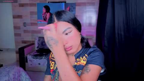 Snapshot of zoee_dolcee chatting on April 2026 10:23:01 PM Catt online show from April 2026 10:23:01 PM