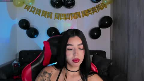 Snapshot of zoee_jackson chatting on April 2026 05:52:01 AM zoee jackson online show from April 2026 05:52:01 AM