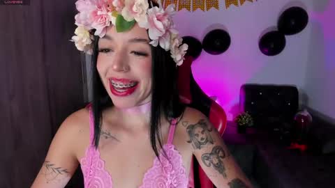 Snapshot of zoee_jackson chatting on April 2026 06:31:01 AM zoee jackson online show from April 2026 06:31:01 AM
