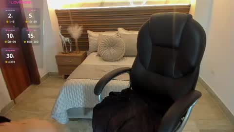 Snapshot of zoee_jackson chatting on June 2026 06:51:02 PM zoee jackson online show from June 2026 06:51:02 PM