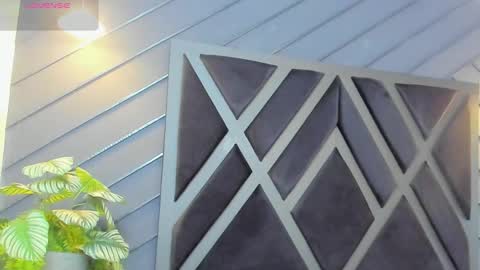 Zoe 3 online show from October 2025 05:24:02 PM