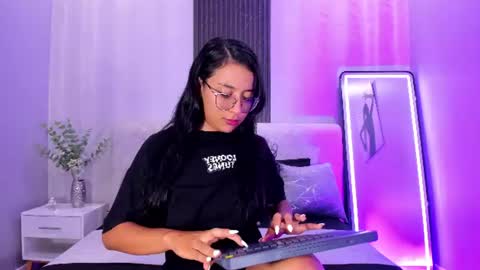 Zoe 3 online show from July 2026 05:39:01 PM