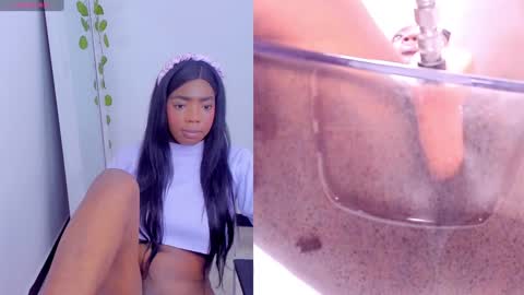 Snapshot of zoeethompson_cm chatting on January 2025 10:16:02 PM online show from January 2025 10:16:02 PM