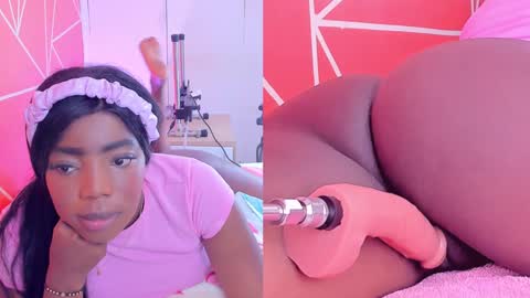 Snapshot of zoeethompson_cm chatting on February 2025 07:06:02 PM online show from February 2025 07:06:02 PM